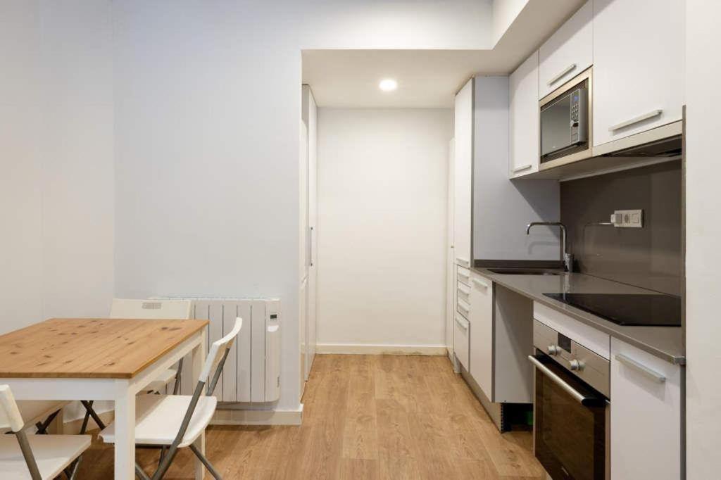 Apartment Live Camp Nou L'Hospitalet de Llobregat Exterior foto